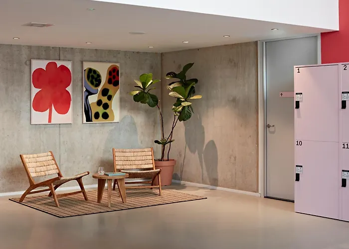 YAYS Amsterdam Docklands Aparthotel